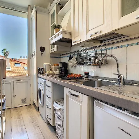 Nestor&jeeves - Lavinia - - Close Sea * Nice