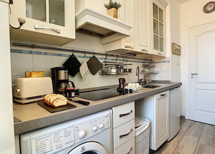 Nestor&jeeves - Lavinia - - Close Sea Apartman *