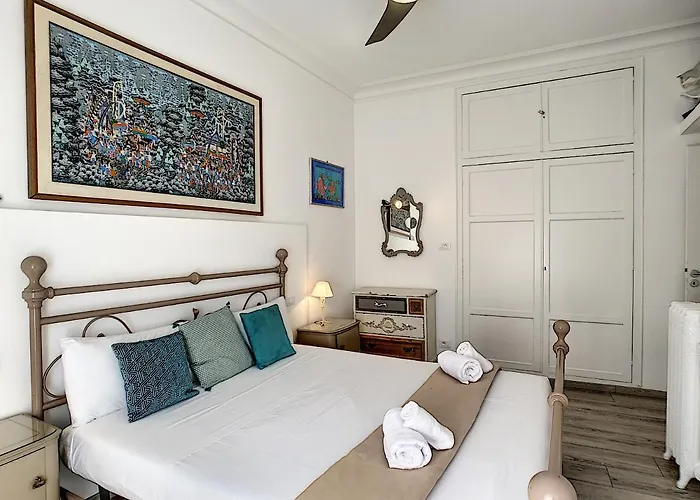 Nestor&jeeves - Lavinia - - Close Sea 아파트 *